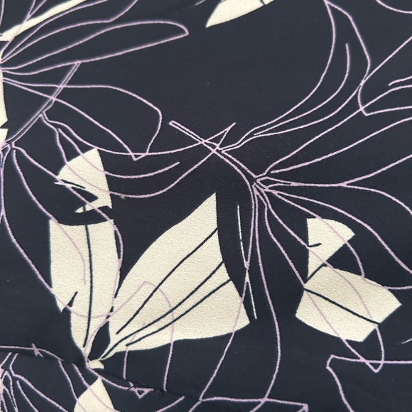 Banana Republic Twist Neck Floral Navy Dress Size 6 - Picture 13 of 13